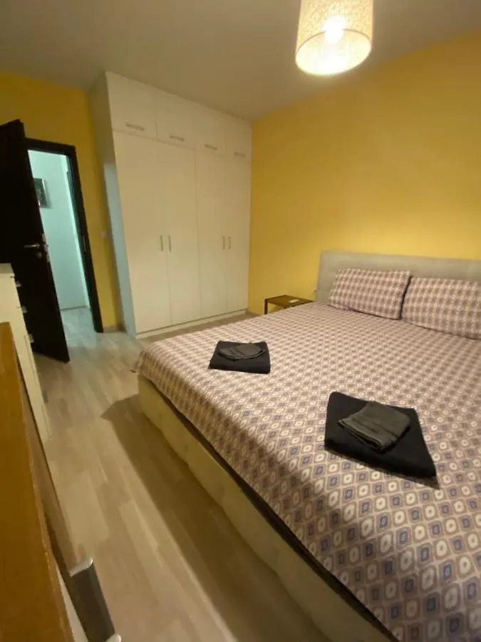 Modern & Central 1Br Apartment With Lovely Terrace Filibe 0*,  Bulgaristan