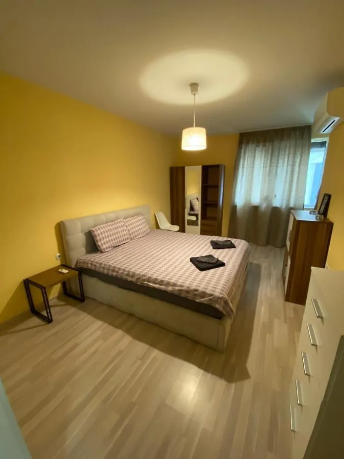 Modern & Central 1Br Apartment With Lovely Terrace Filibe