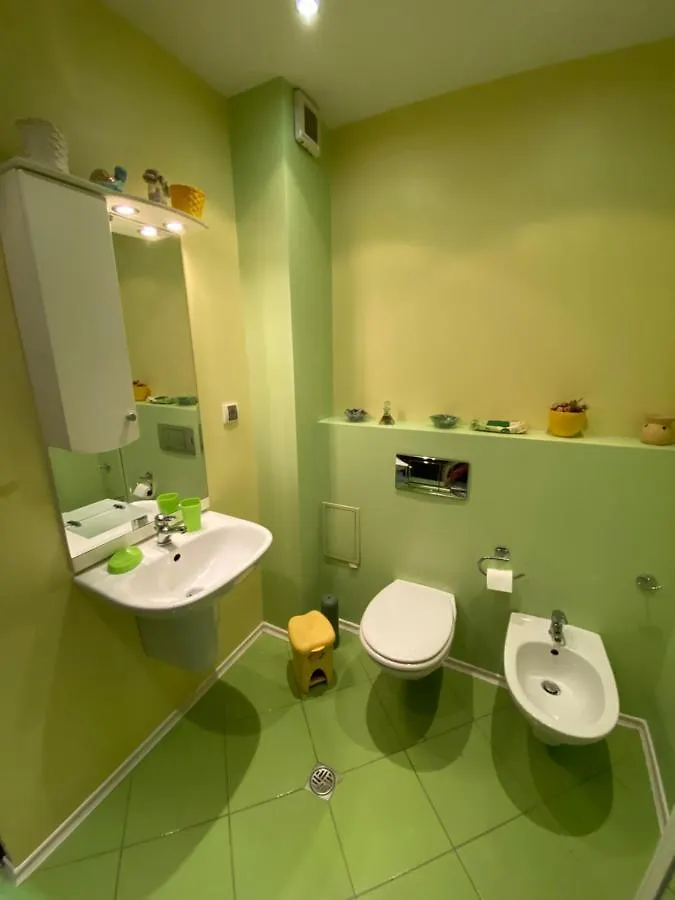 Modern & Central 1Br Apartment With Lovely Terrace Filibe 0*,  Bulgaristan