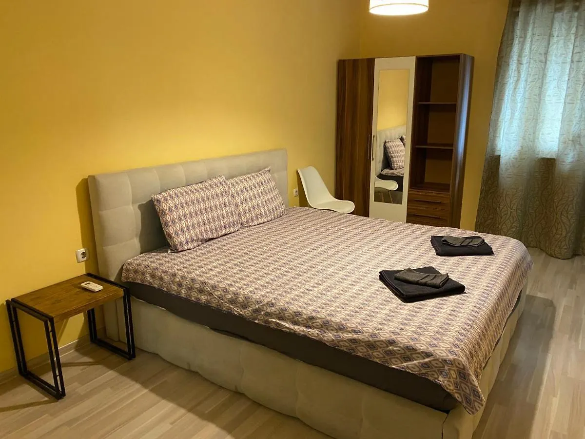 Modern & Central 1Br Apartment With Lovely Terrace Filibe 0*,  Bulgaristan