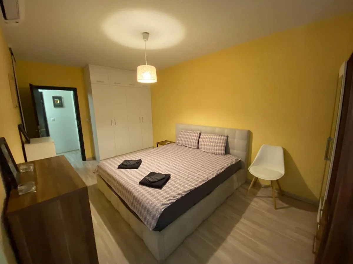 Modern & Central 1Br Apartment With Lovely Terrace Filibe