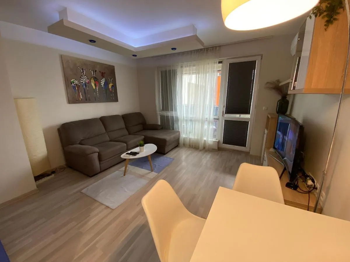 Modern & Central 1Br Apartment With Lovely Terrace Filibe